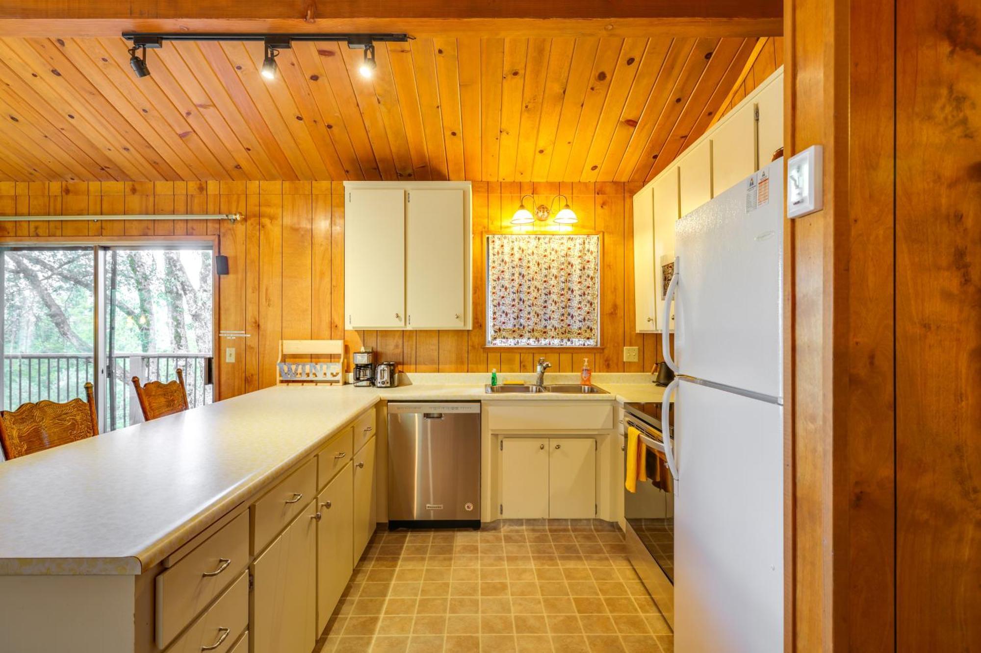 Serene Groveland Cabin Rental Near Yosemite! Exterior photo